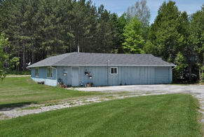 Workshop and Guest Area - Country homes for sale and luxury real estate including horse farms and property in the Caledon and King City areas near Toronto